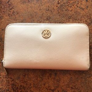 Tory Burch wallet